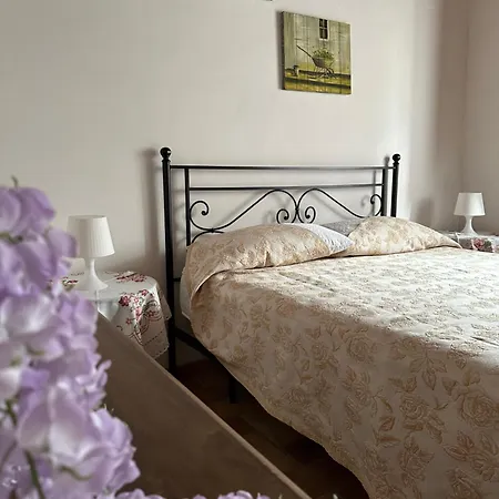 Residence Lucignano Country house